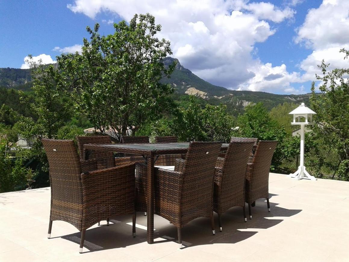 Bnb Castellane Chambre D'Hotes B&B ภายนอก รูปภาพ