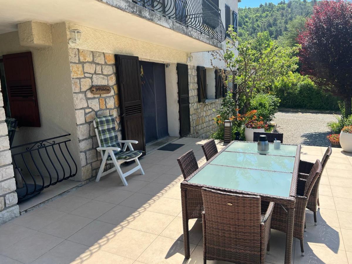 Bnb Castellane Chambre D'Hotes B&B ภายนอก รูปภาพ