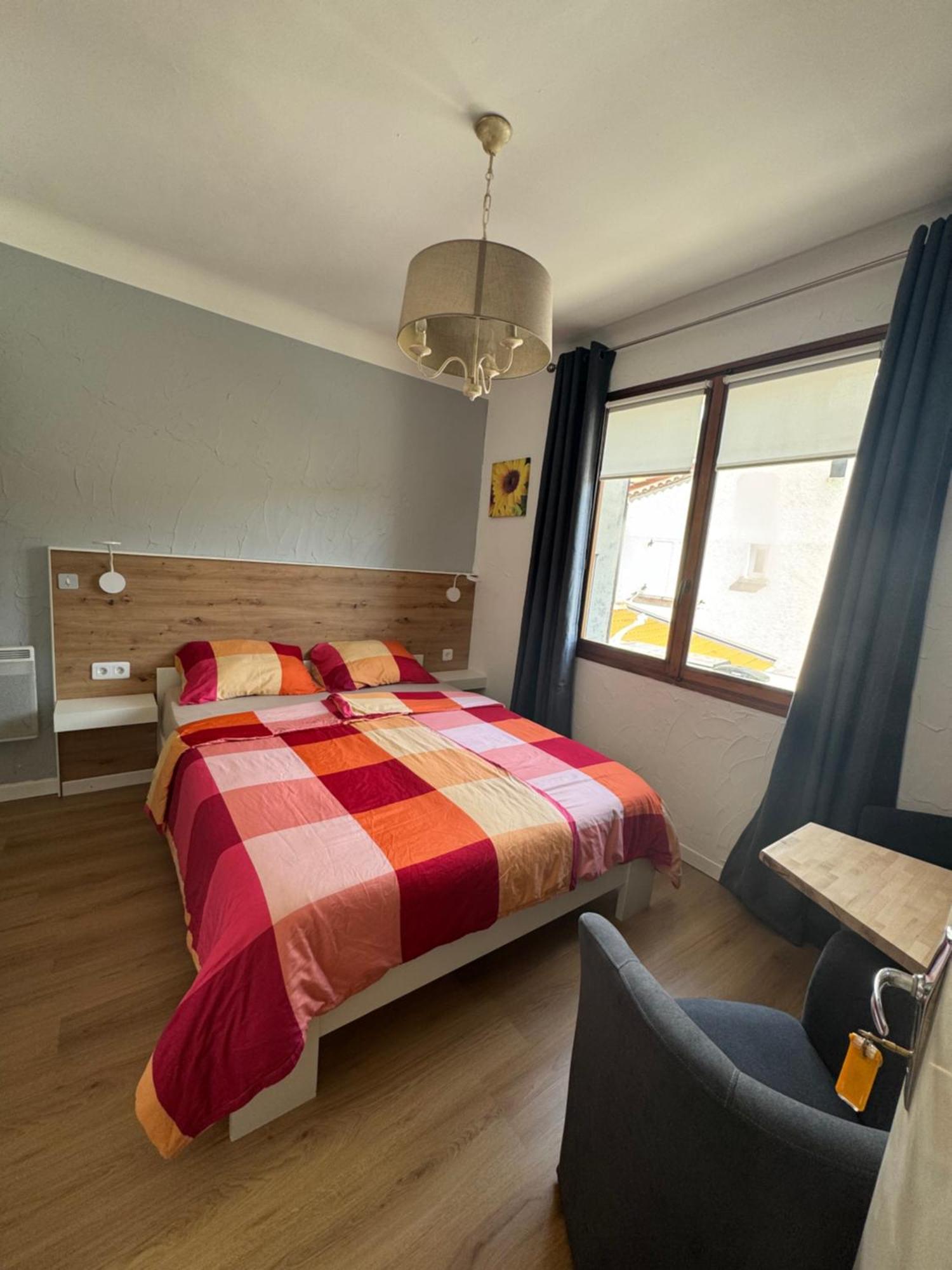 Bnb Castellane Chambre D'Hotes B&B ภายนอก รูปภาพ