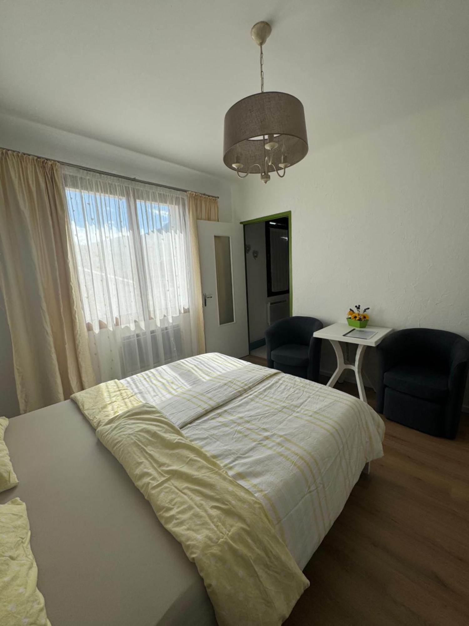 Bnb Castellane Chambre D'Hotes B&B ภายนอก รูปภาพ